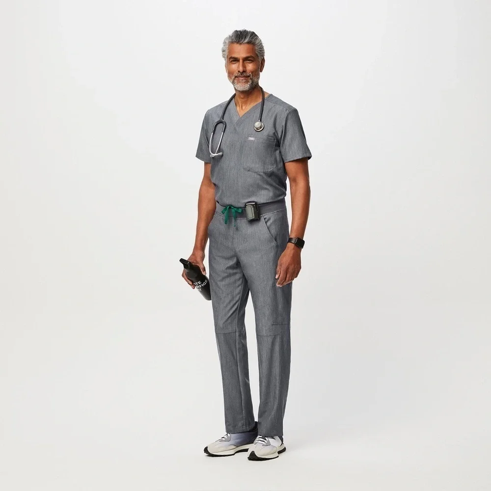 FIGS- Axim™ Cargo Scrub Pants size 3XLR
